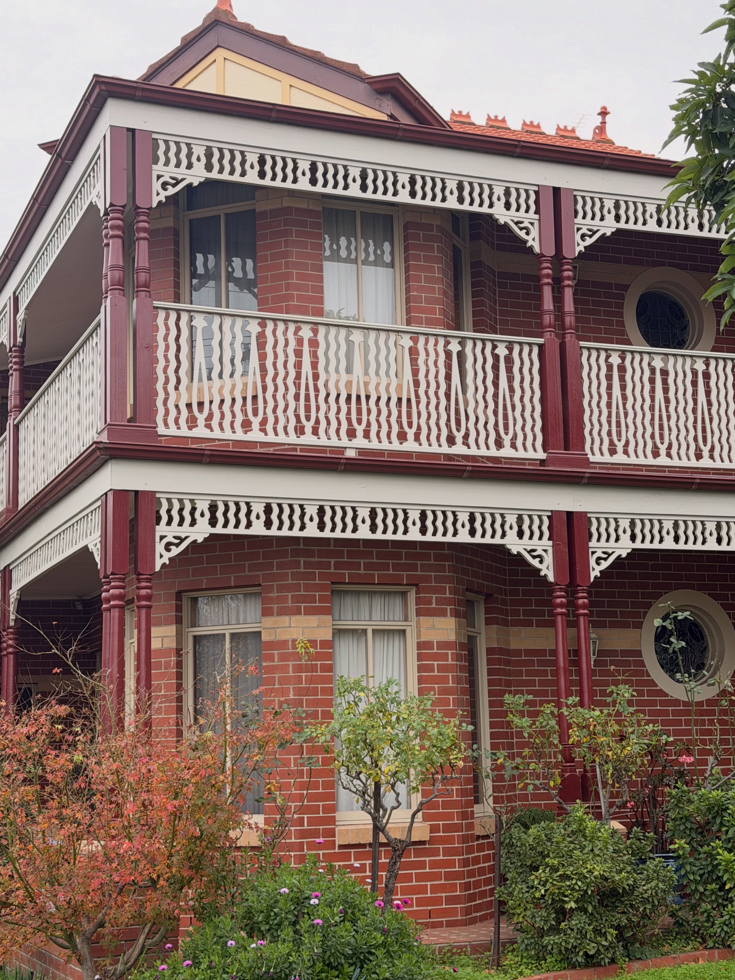 Matched balustrade on a heritage home; source photograph